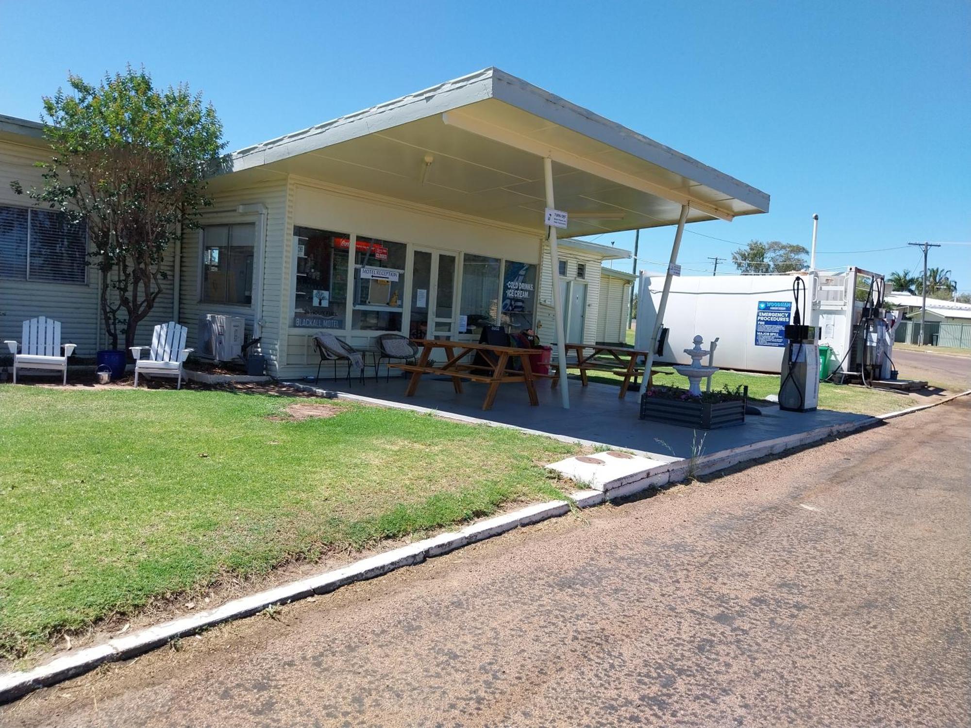 Motel Blackall Exterior photo